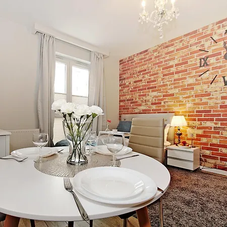 Starogdanski 6 Apartmán *