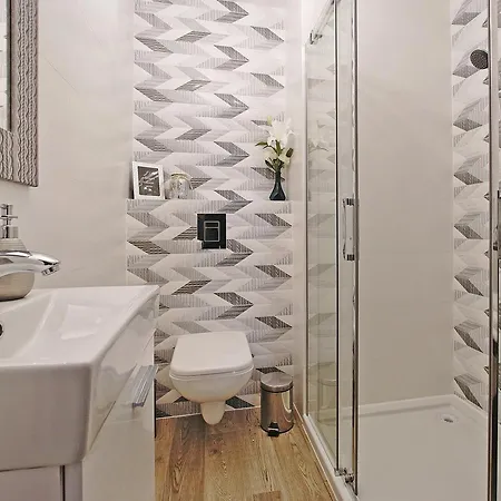 Starogdanski 6 Apartmán